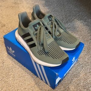 Adidas Swift Run J